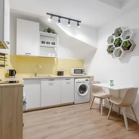 Chill Warszawa Piaseczno Апартаменты *